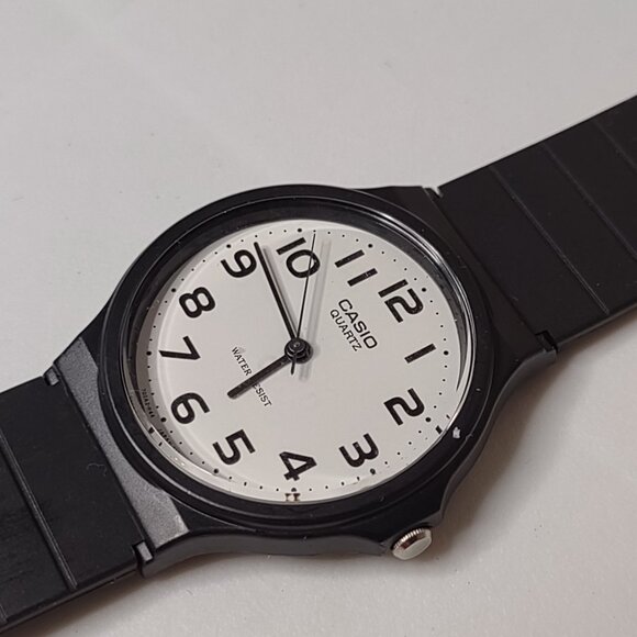 Black Casio Analog Watch With White Dial - Picture 5 of 11